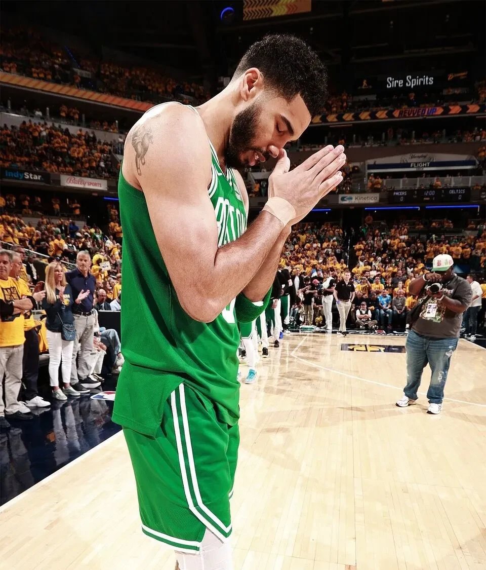 塔图姆重返赛场，最后时刻胜出首场状态出色，G2观众沸腾！上演精彩一战的简单介绍-AYX SPORTS