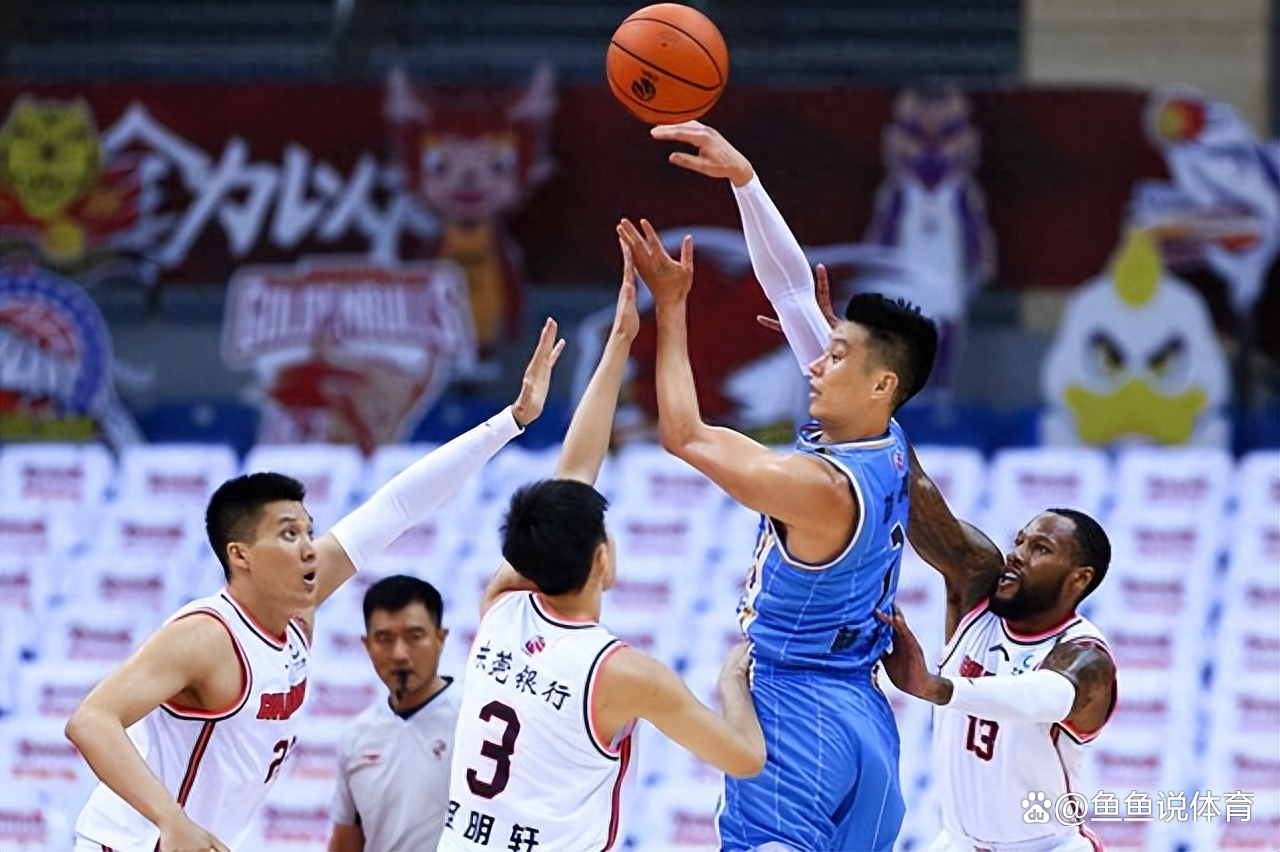 广东宏远发布备战花絮;加时末段官宣签约;欧联任务艰巨;更衣室氛围转暖(广东宏远最漂亮老板娘)-爱游戏中国